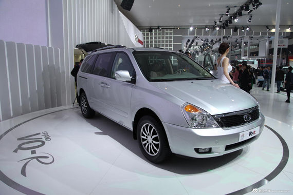 进口起亚MPV Grand VQ-R亮相北京车展