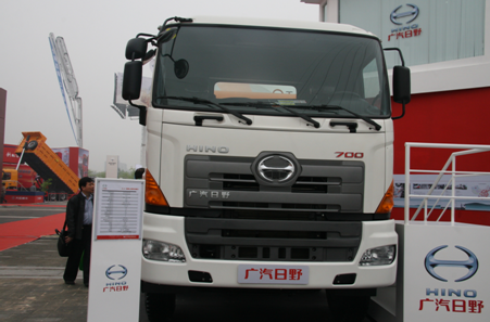 广汽日野携8×4新品首度亮相北京车展