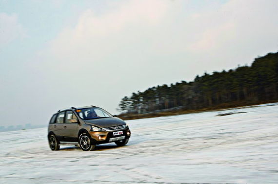 “E“时代的平稳跨越 试驾东风柳汽景逸SUV