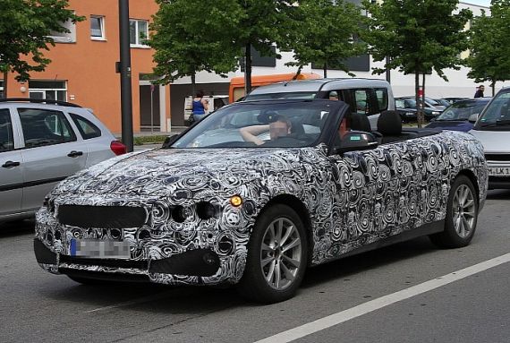 全新宝马4系敞篷跑车 内饰谍照曝光