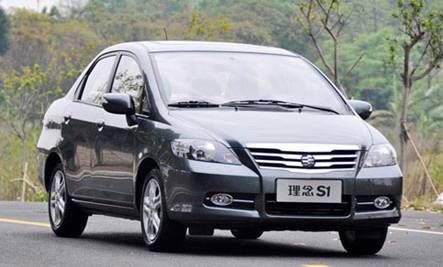 “后座”转“前座” 老年父母购车潮兴起