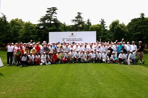 上海保时捷中心精英车主参加高尔夫巡回赛