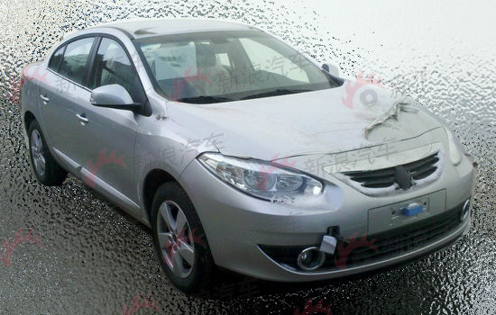 进口雷诺风朗fluence谍照曝光 或推1.6L