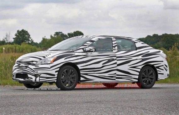 2013全新日产Sentra轿车谍照曝光