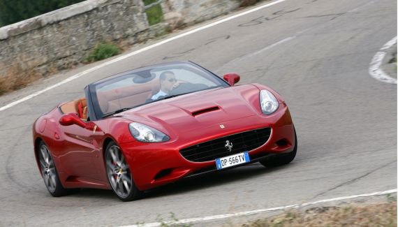 新一代法拉利California细节曝光