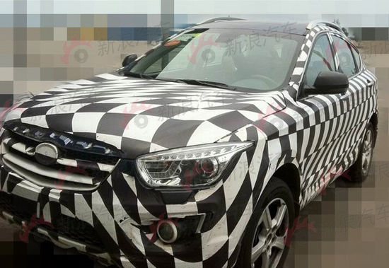 定位高于奔腾B90 奔腾SUV细节谍照曝光