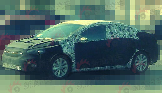 起亚新车K3谍照曝光 轴距达到2700mm
