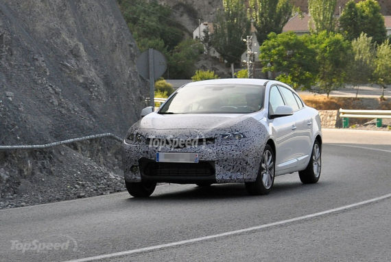 改款雷诺风朗谍照曝光 预计年底发布