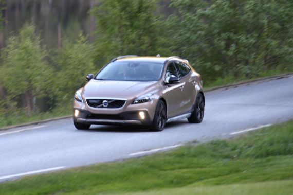 沃尔沃XC40无伪装谍照曝光 巴黎车展首发