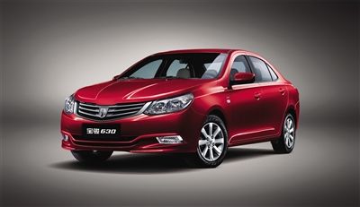 宝骏630 DVVT版上市 售6.58-7.78万元