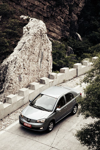 含秀竞自由--试驾天津一汽威志V5(图)