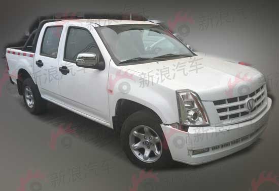 航天汽车成功S102谍照 外观酷似凯雷德