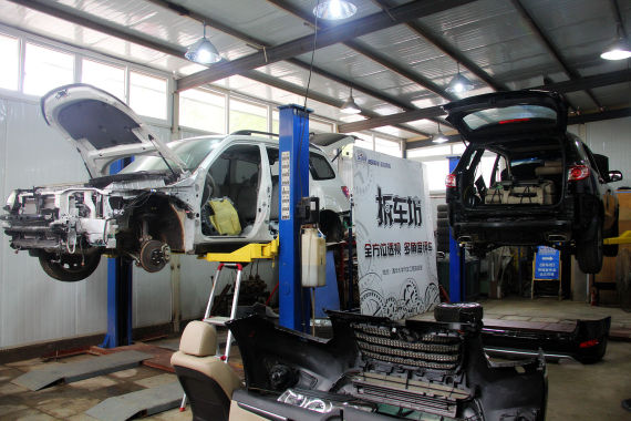 拆车坊第八期：现代新胜达PK森林人(图)