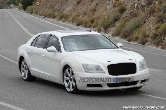 2014款宾利欧陆Flying Spur谍照