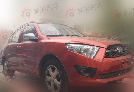 天津一汽R008跨界车谍照 基于夏利N5研发