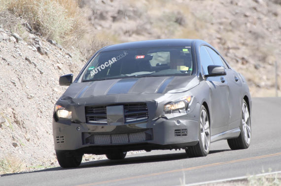 新款奔驰CLA最新谍照 内饰首度曝光