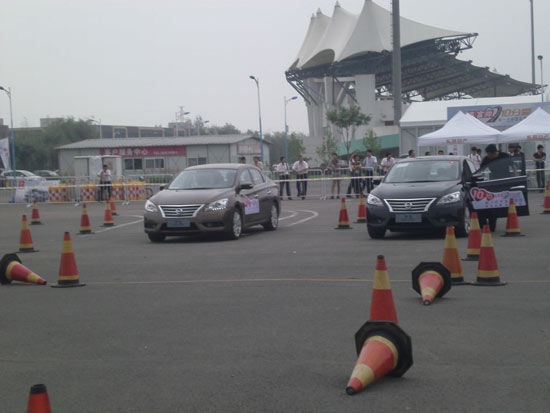 高富帅新贵 体验试驾东风日产新轩逸