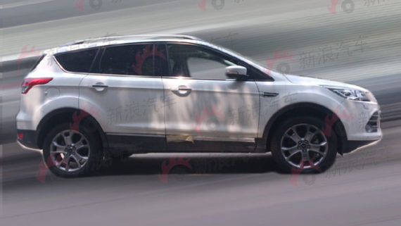 配置不错 疑似长安福特翼虎白金型谍照