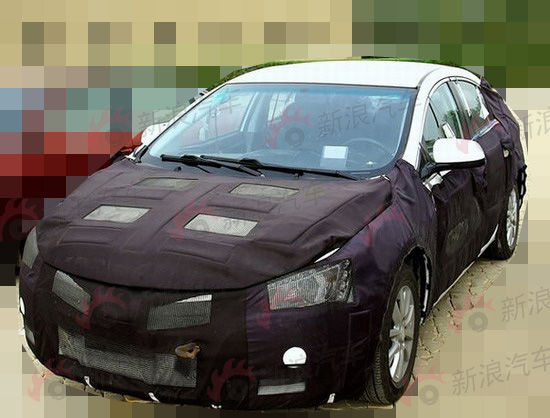 配置1.8T/2.0T发动机 纳智捷S5轿车谍报