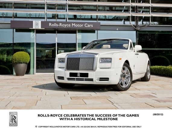 劳斯莱斯纪念版亮相伦敦奥运会闭幕式