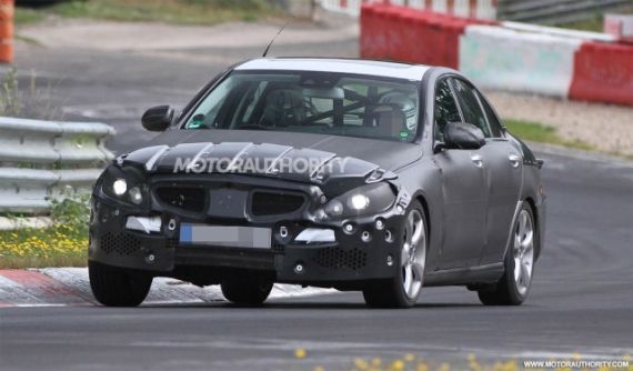 新一代奔驰C级谍照曝光 或2014年底上市