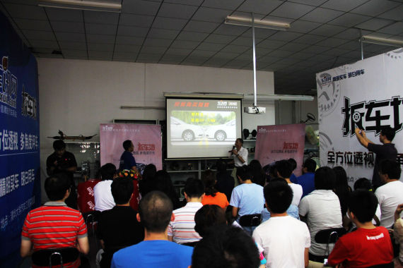 拆车坊第九期:新轩逸PK英朗GT(图)