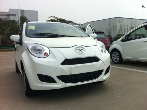 江淮悦悦Cross两款车型成都车展上市