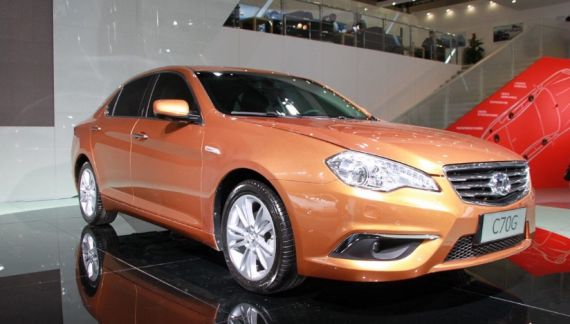 奔驰助力 北京汽车六款车型登陆成都车展