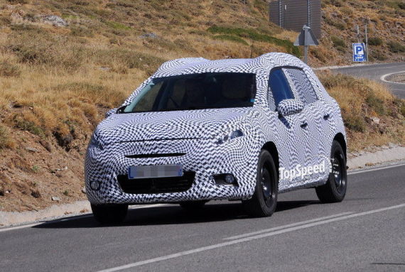 基于208平台打造 标致2008路试谍照曝光