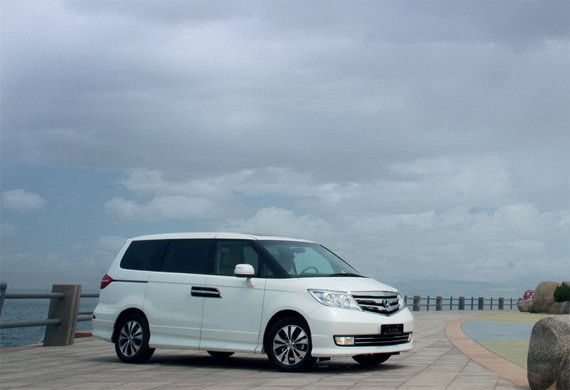 劲敌--试驾东风本田艾力绅(图)