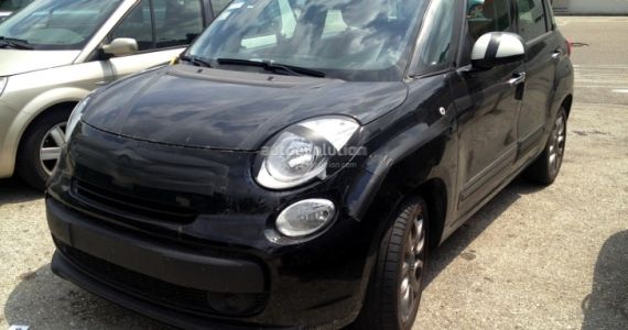 菲亚特500XL原型车谍照曝光 明年投产