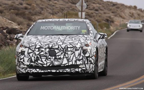 凯迪拉克ELR增程型电动车谍照 明年发布