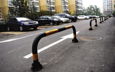 保险课堂 车辆停车场被撞保险赔7成