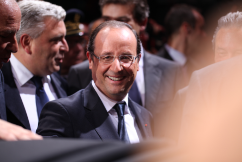 新浪汽车亲历法国总统奥朗德现身巴黎车展