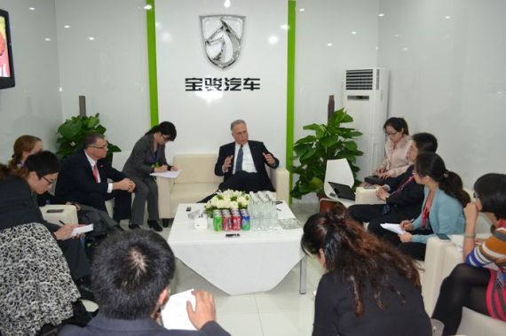 上汽通用两大股东访展台 宝骏良驹受肯定