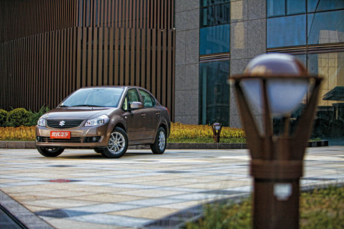 秀外慧中--试驾长安铃木天语尚悦