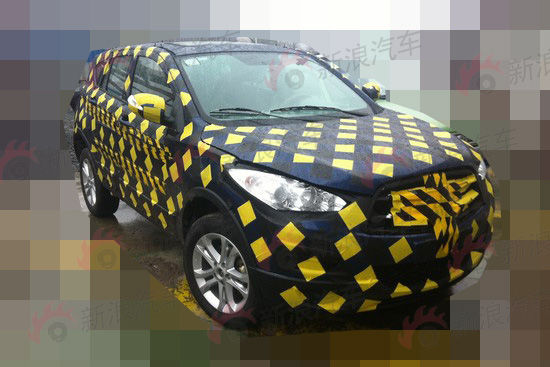 以逍客为蓝本 海马紧凑SUV SC01谍照