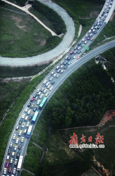 航拍春节前广州高速路况 惠河高速拥堵