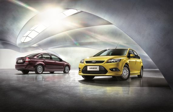 2013款经典福克斯上市 售价9.98-12.38万