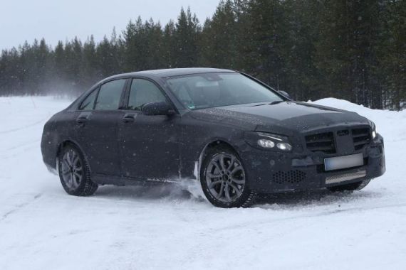 新款奔驰C级谍照曝光或亮相法兰克福车展