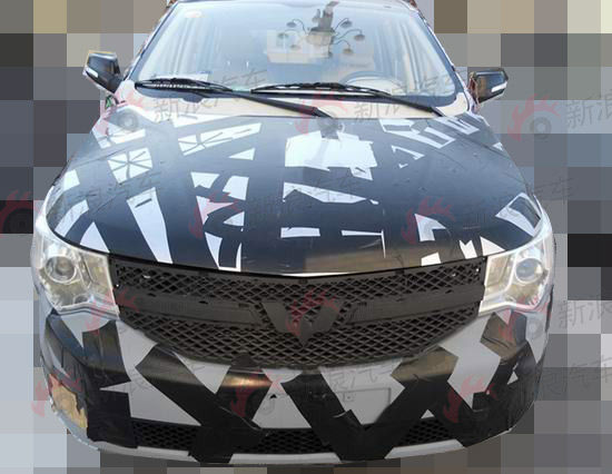 上汽通用五菱全新MPV车型详拍谍照曝光