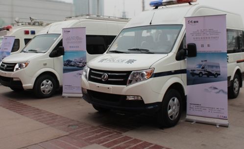 东风御风助力警用装备革新 展现雄厚实力