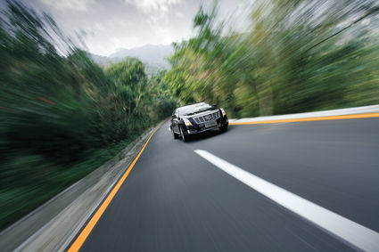 未来式--试驾凯迪拉克XTS(图)