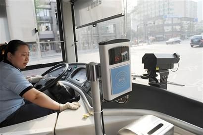成都新增300套公交电子眼