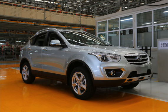 奔腾X80一汽轿车工厂下线 最快5月上市