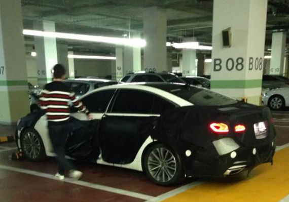 2014款全新现代劳恩斯轿车内饰谍照曝光