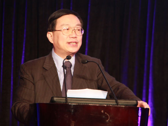 岑富荣：中国车市的前景光辉灿烂