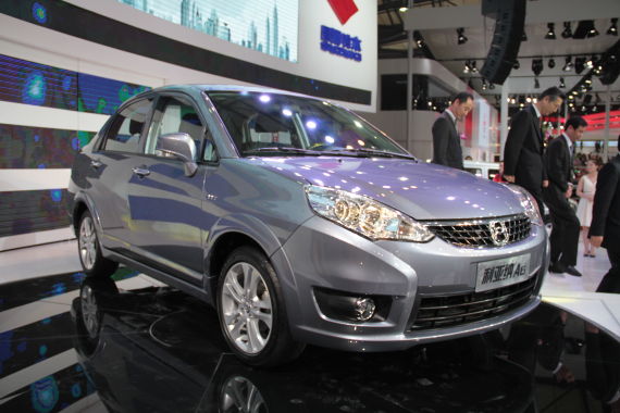 启动双品牌战略 昌河铃木六款车亮相上海