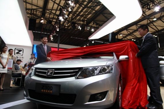 众泰Z300、T200、Z100三款新车亮相车展