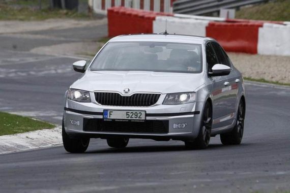 斯柯达明锐vRS纽伯格林路试 七月发布